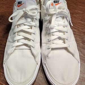 Nike White Canvas Shoes. Size 10.5